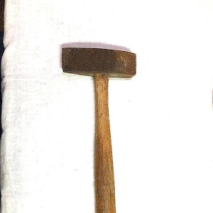 Antique 2 pound splitting hammer