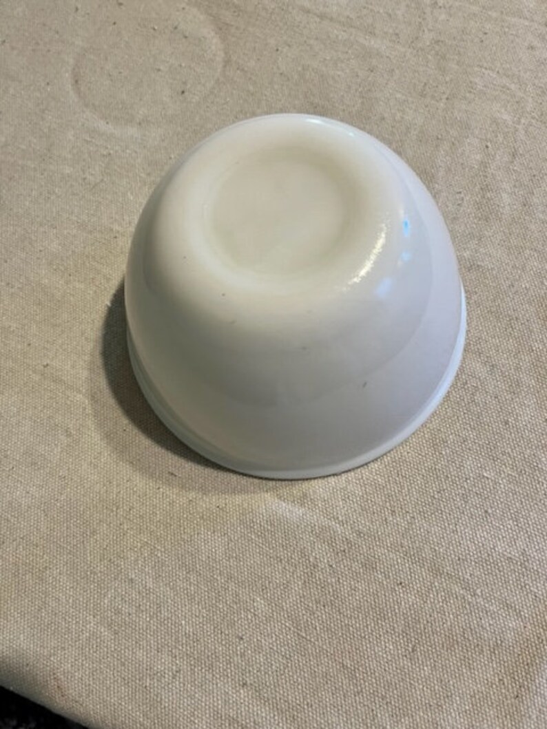 Nice Milk Glass Cereal or Small Mixing Bowl Etsy