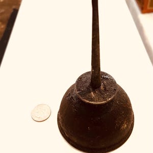 Vintage oil can