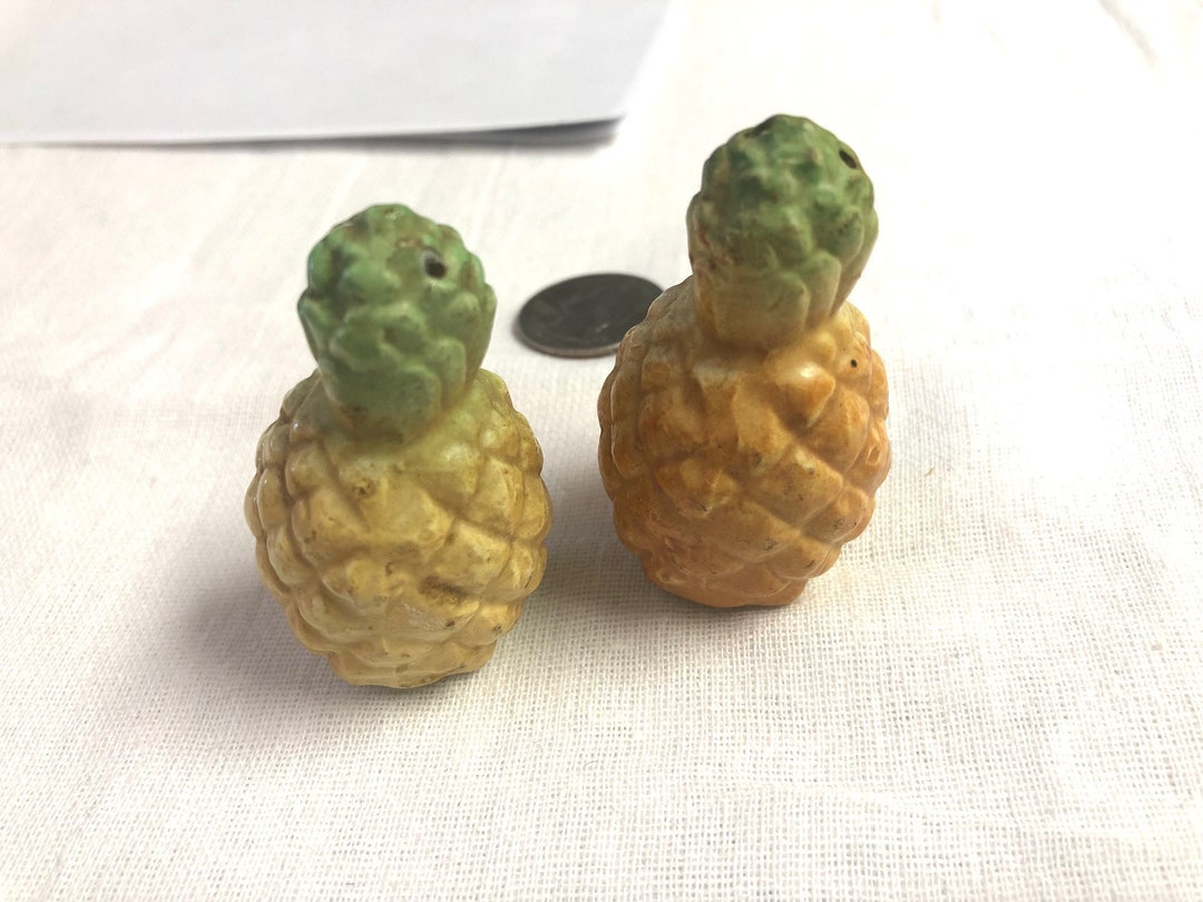 Vintage Ceramic Pineapple Salt and Pepper Shakers. Made in Etsy