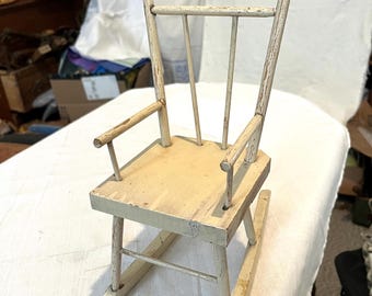 Nice vintage teddy bear/doll rocking chair