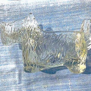 L.E.Smith glass scottie dog creamer. Collectilbe!