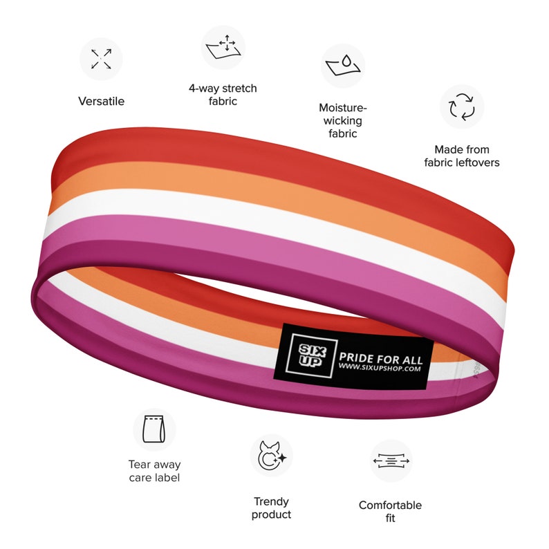 Pu&ograve; includere: Una fascia a righe orizzontali nei colori rosso, arancione, bianco, rosa e rosa scuro. Un'etichetta rettangolare nera all'interno mostra il testo bianco SIX UP PRIDE FOR ALL e l'URL WWW.SIXUPSHOP.COM. Le icone indicano le caratteristiche del prodotto.