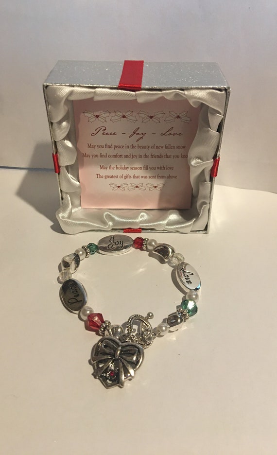 Peace-joy-love Beaded Bracelet, Red/green Rondelle Crystals , Round Silver  Beads, White Pearls Beaded Christmas Bow Tie Heart Charm Jewelry - Etsy