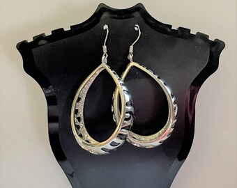 Silver Tone Oval Hoop Earrings or Gold Tone Oval Hoop Earrings , Hearts Oval Hoop Earrings