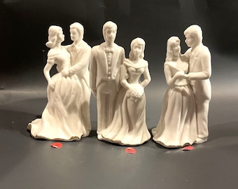 Traditional Ceramic Wedding Cake Topper, Centerpiece , Bride , Groom , Reception Bride and Groom , 5 1/2 " tall