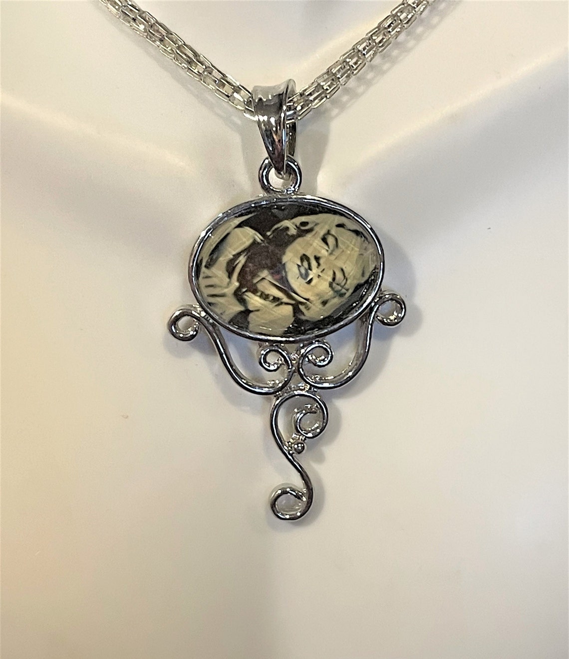 Marilyn Monroe Pendant Necklace Marilyn Monroe Necklace Etsy