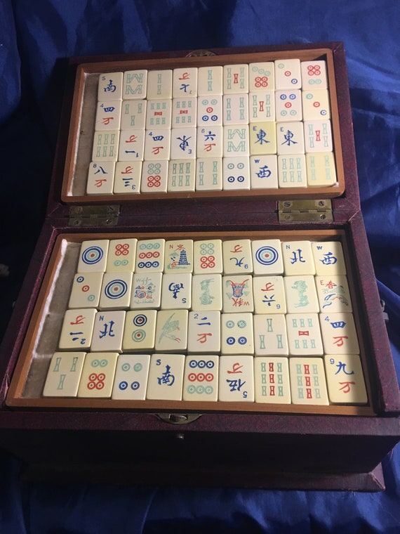 Vintage Chinese Bamboo Mahjong Game Set in Brocade Fabric Carrying Case