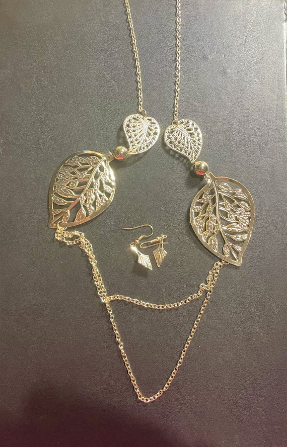 Gold tone Leaves Necklace and Earrings Set , Metal