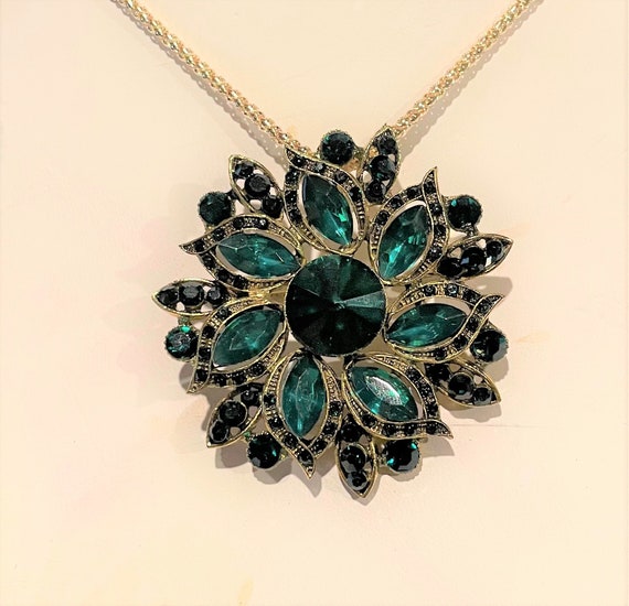 Betsey johnson deals floral necklace