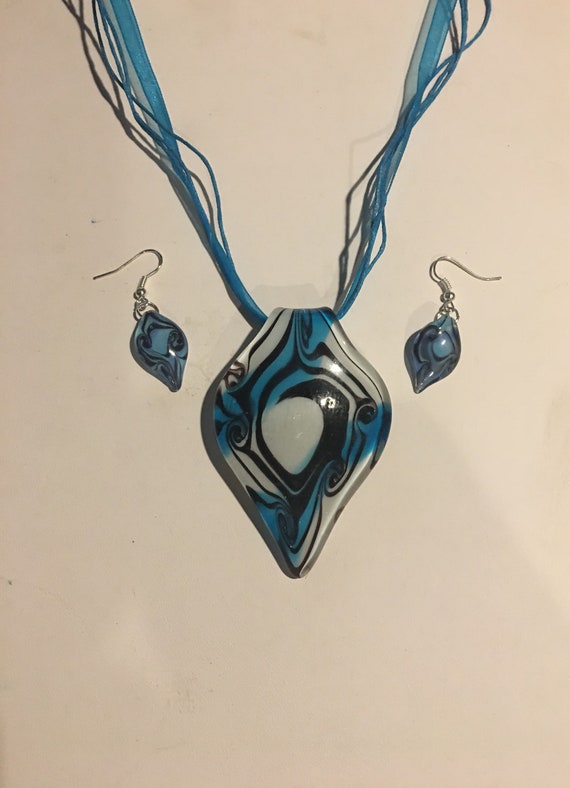 Pandora murano leaf earrings deals