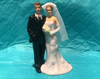 Wedding Cake Topper, Centerpiece , Bride , Groom , Reception Bride and Groom , 4 " tall