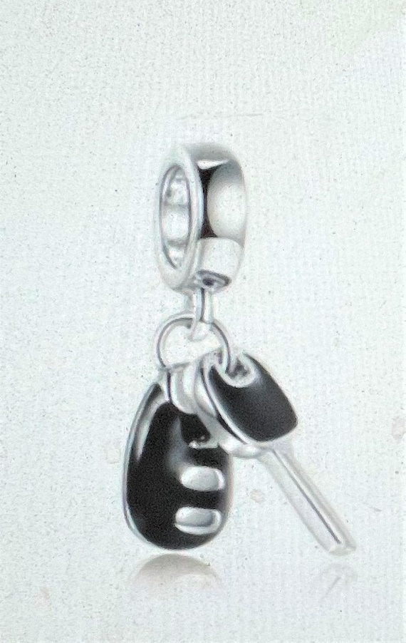 Pandora car shop keys charm