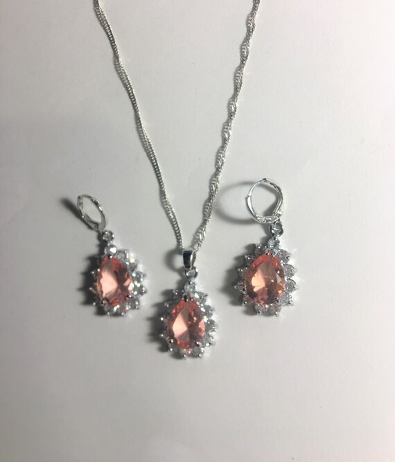 Pear Shape Deep Garnet & Cz .925 Sterling Silver Earring & Pendant Jewelry set Pear Shape Deep Garnet & Cz .925 Sterling Silver Earring & Pendant Jewelry set