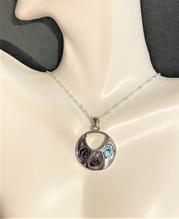 Round Abalone Shell Necklace , Open Abalone Round 