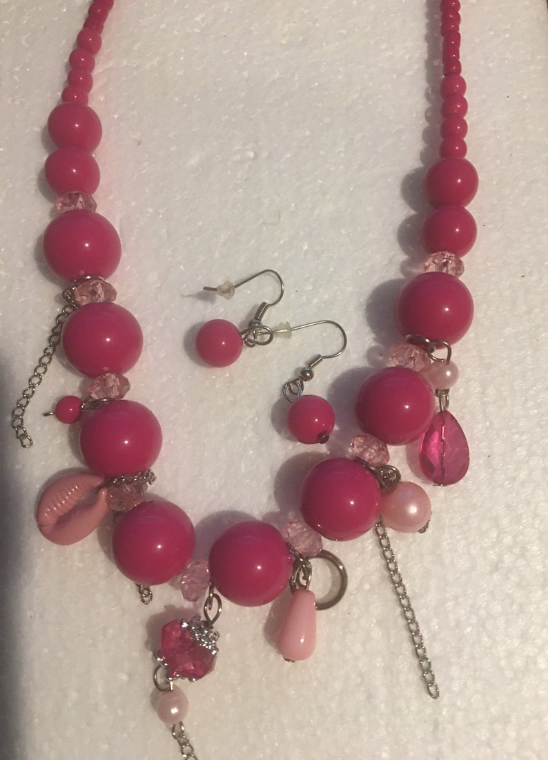 Ivory or Pink Ivory Color Beaded Adjustable Necklace With Crystal Glass Beads Faux Pearls and Seashell Beads and earrings Set
