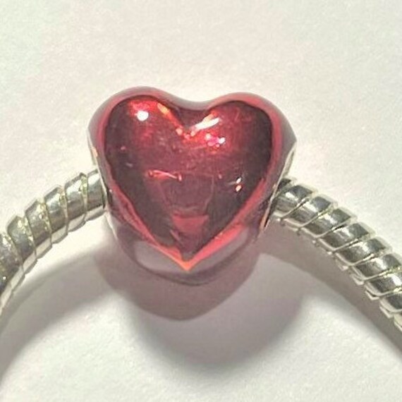 Pandora : Metallic Red Heart Charm