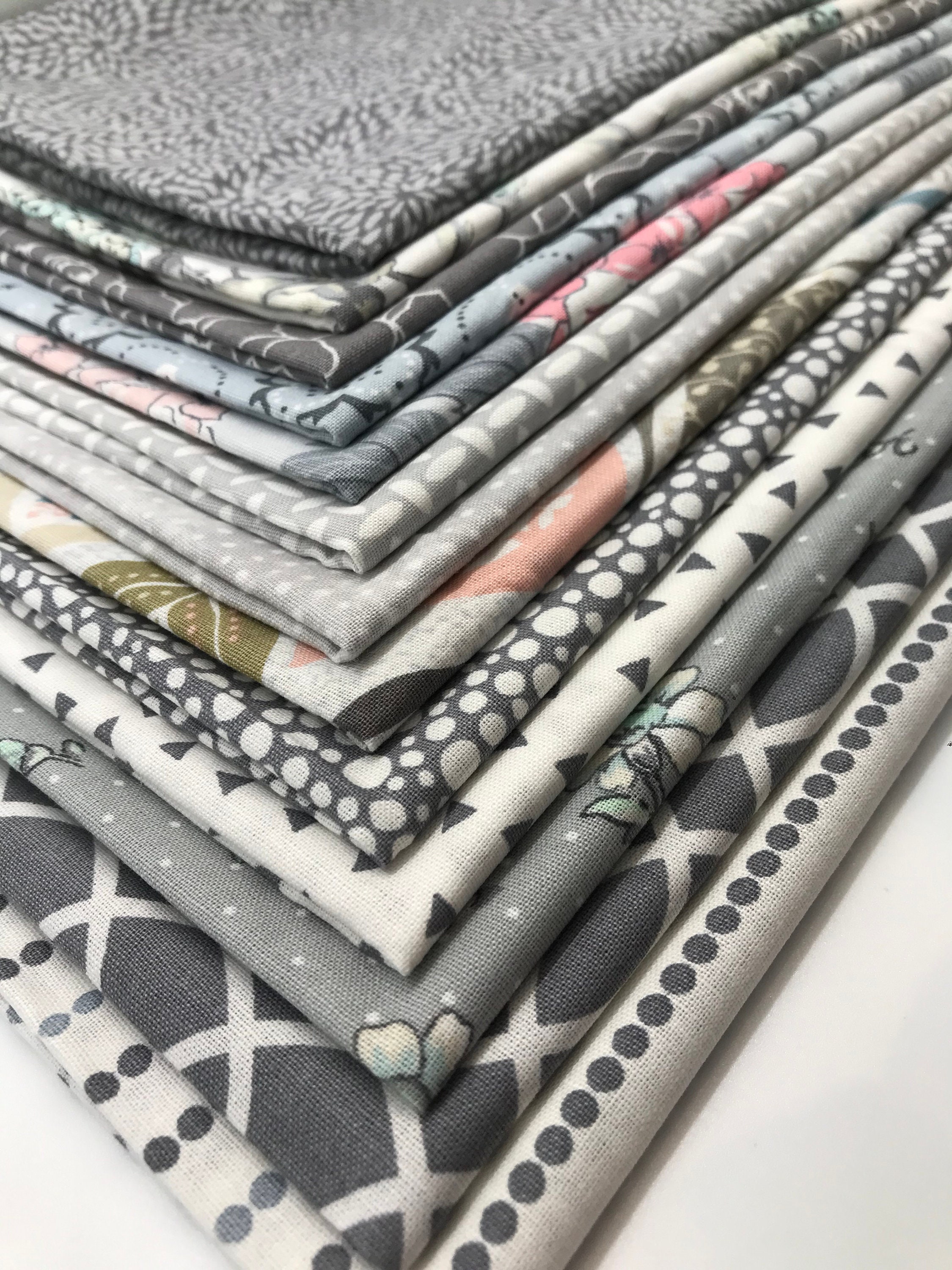 Fat Quarter Bundle of 13 Beautiful Gray Tone Premium Cotton Fabric for  Projects, Face Masks, Apparel Etc. 