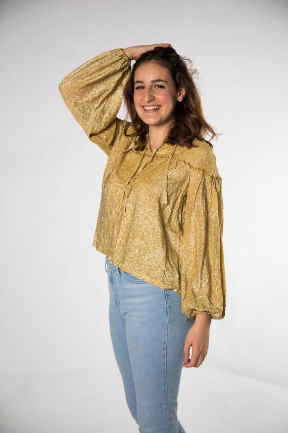 Fun 1970s Gold Shinny Sequin Flowy Top by Dot How… - image 3