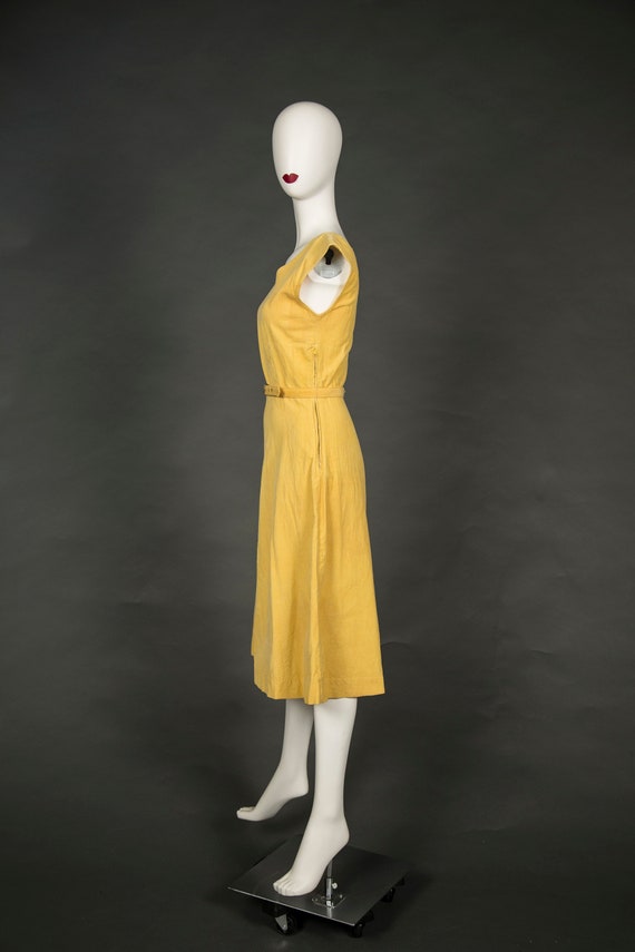 1940s - 1950s Yellow Corduroy Fit N Flair Dress  … - image 6