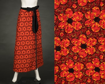 1970s Quilted Skirt Red Flowers with Small Yellow Flowers- Small Medium