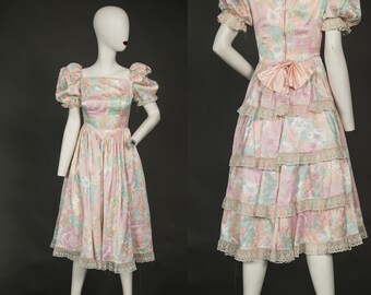 Adorable 1980s Pink Dress w White and Green Floral Print - Small