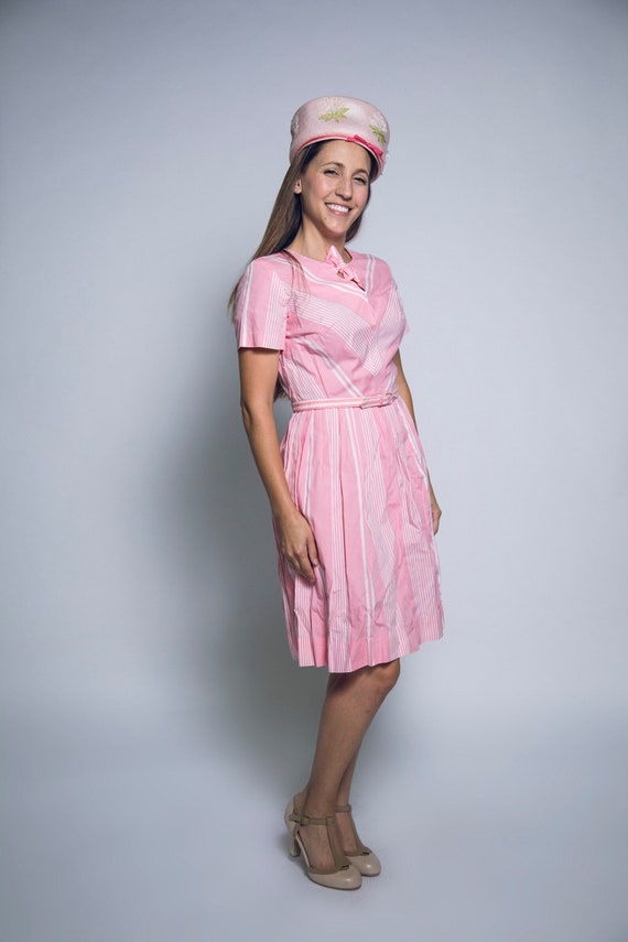 Gorgeous 1950s Pink White Striped Fit N Flare Day… - image 2