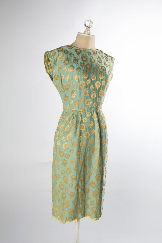 Eye catching 1960s Green with Gold Brocade Sheath… - image 4