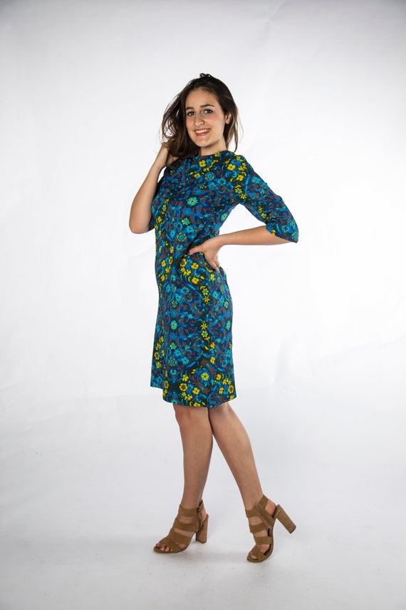 Funky 1960’s Blue Dress with Blue and Green Flowe… - image 4