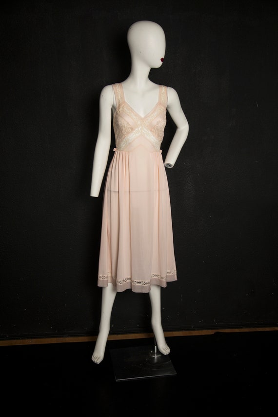 Beautiful 1960s Baby Pink Sheer Nightgown Neglige… - image 4