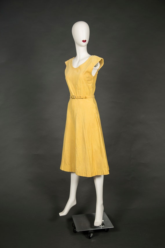 1940s - 1950s Yellow Corduroy Fit N Flair Dress  … - image 5