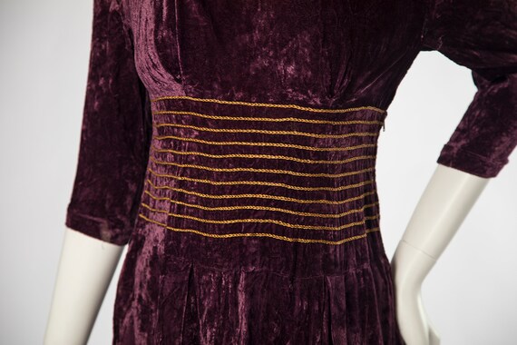 Stunning 1940s Purple Velvet  - Small - image 10