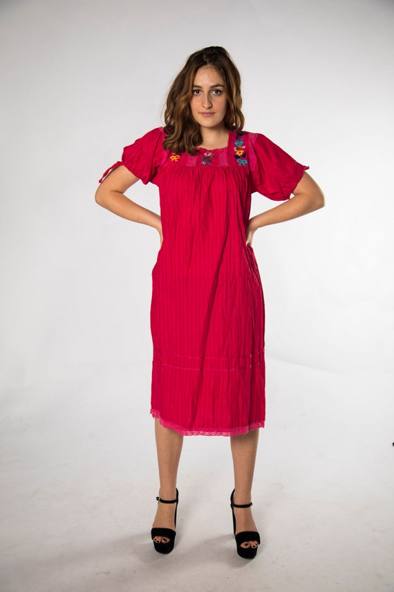 Fun 1980s vintage mexican dress in pink cotton with c gem