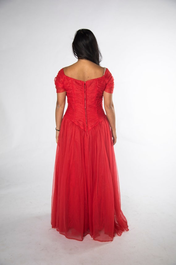 Beautiful 1950s Red Ball Gown Boned Sweetheart Ne… - image 5