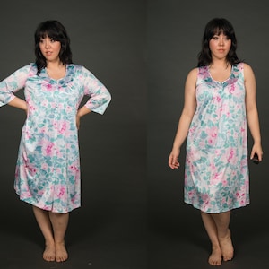 Adorável conjunto de peignoir floral rosa Vanity Fair dos anos 1970 - médio