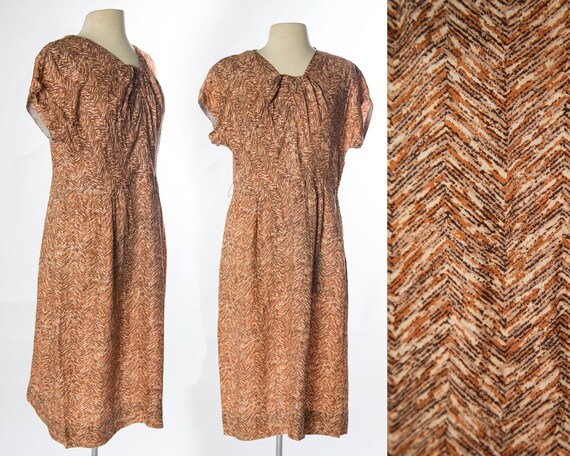 1950s Abstract Brown Tan Chevron Print Dress - Lar
