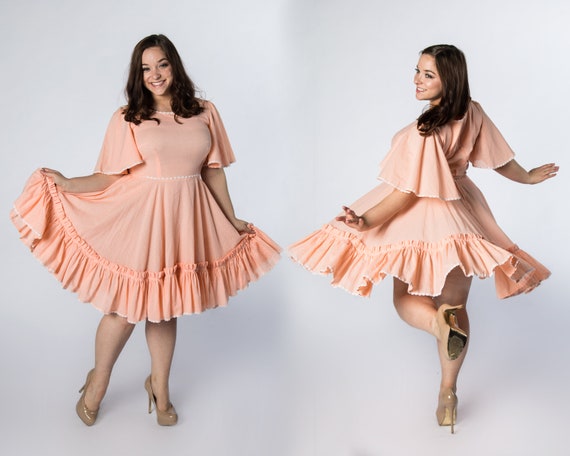 Wonderful 1970s Peach Square Dance Dress Swiss Dot