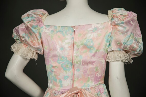 Adorable 1980s Pink Dress w White and Green Flora… - image 10