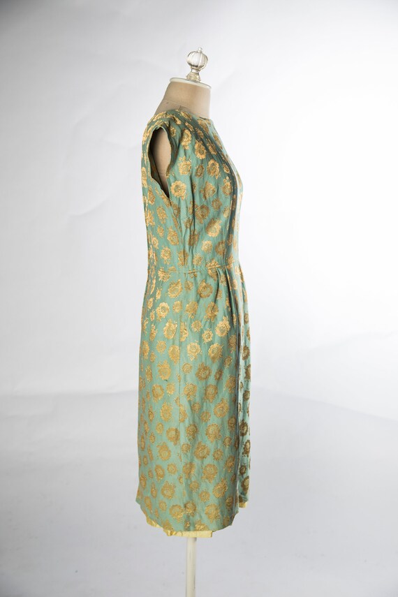 Eye catching 1960s Green with Gold Brocade Sheath… - image 6