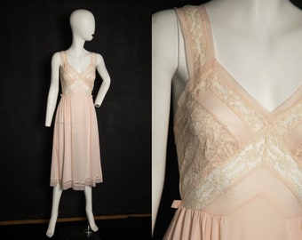 Beautiful 1960s Baby Pink Sheer Nightgown Negligee Lingere by Luxite by Kayser- Small