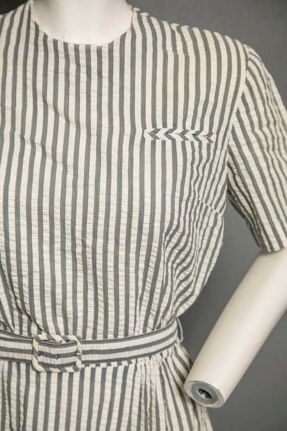 Lovely 1950s - 1960s Gray and White Stripped Dres… - image 5