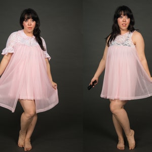 Bombshell 1960s Komar Pink Floral Peignoir Set Nylon  - Medium