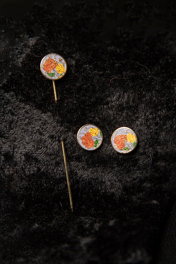 1980s Floral Animal Stickpin and Earring Set Laven