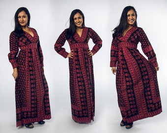 1960s - 1970s Karavan Maxi Black dress with Purple Paisley and Floral print - Small, Medium