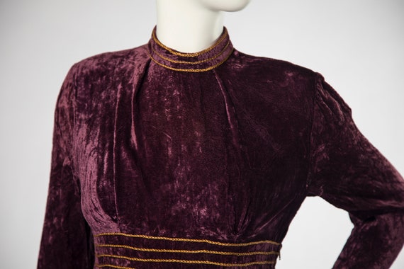 Stunning 1940s Purple Velvet  - Small - image 9