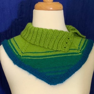 Waves of Teal cowl collar