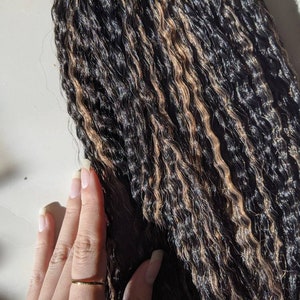 12 in Sassy Straight Soft Weave / Haar 100g