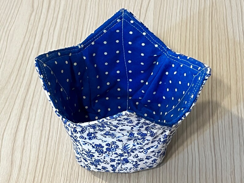 Blue & White Floral With Bluewhite Polka Dots Ice Cream Cozies