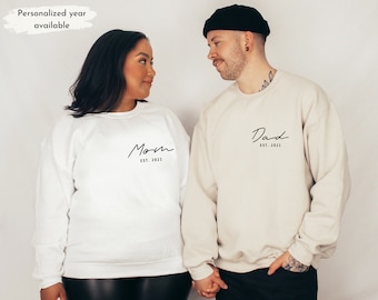 Mom sweatshirt, Dad sweatshirt est 2022, Expecting parents, First time mom gift, Dad shirt for hospital, Mama est 2022, New parent gift