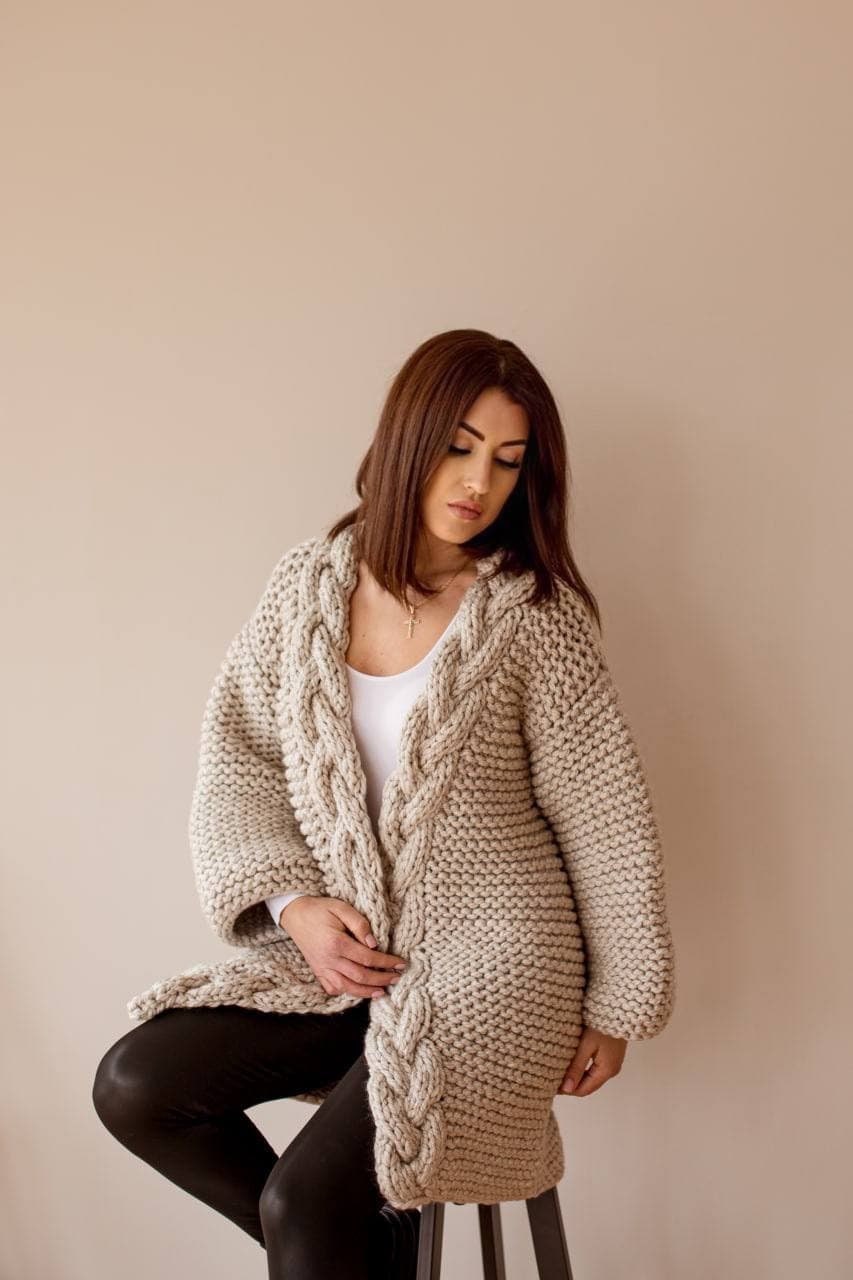 Cabled Cardigan Knit Patterning, Trendy Knitting Beginner Cabled Cardigan Knit Patterning, Trendy Knitting Beginner